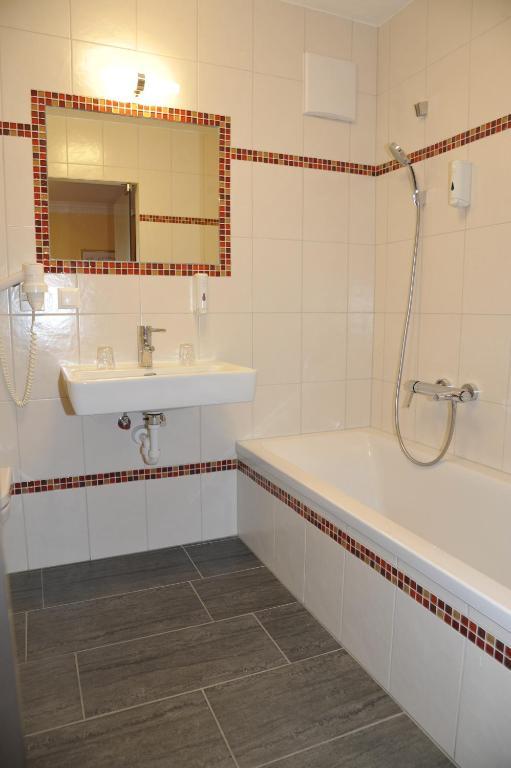 Hotel Gasthof Kamml Wals-Siezenheim Δωμάτιο φωτογραφία
